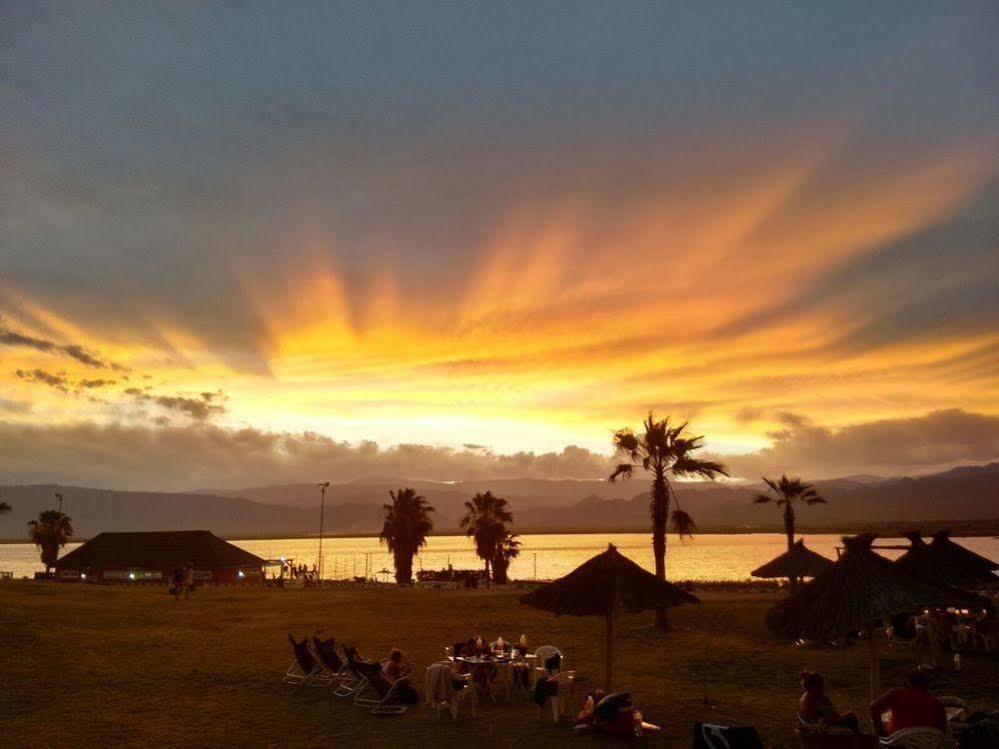 Del Bono Beach Complejo Bahia Las Tapias  المظهر الخارجي الصورة